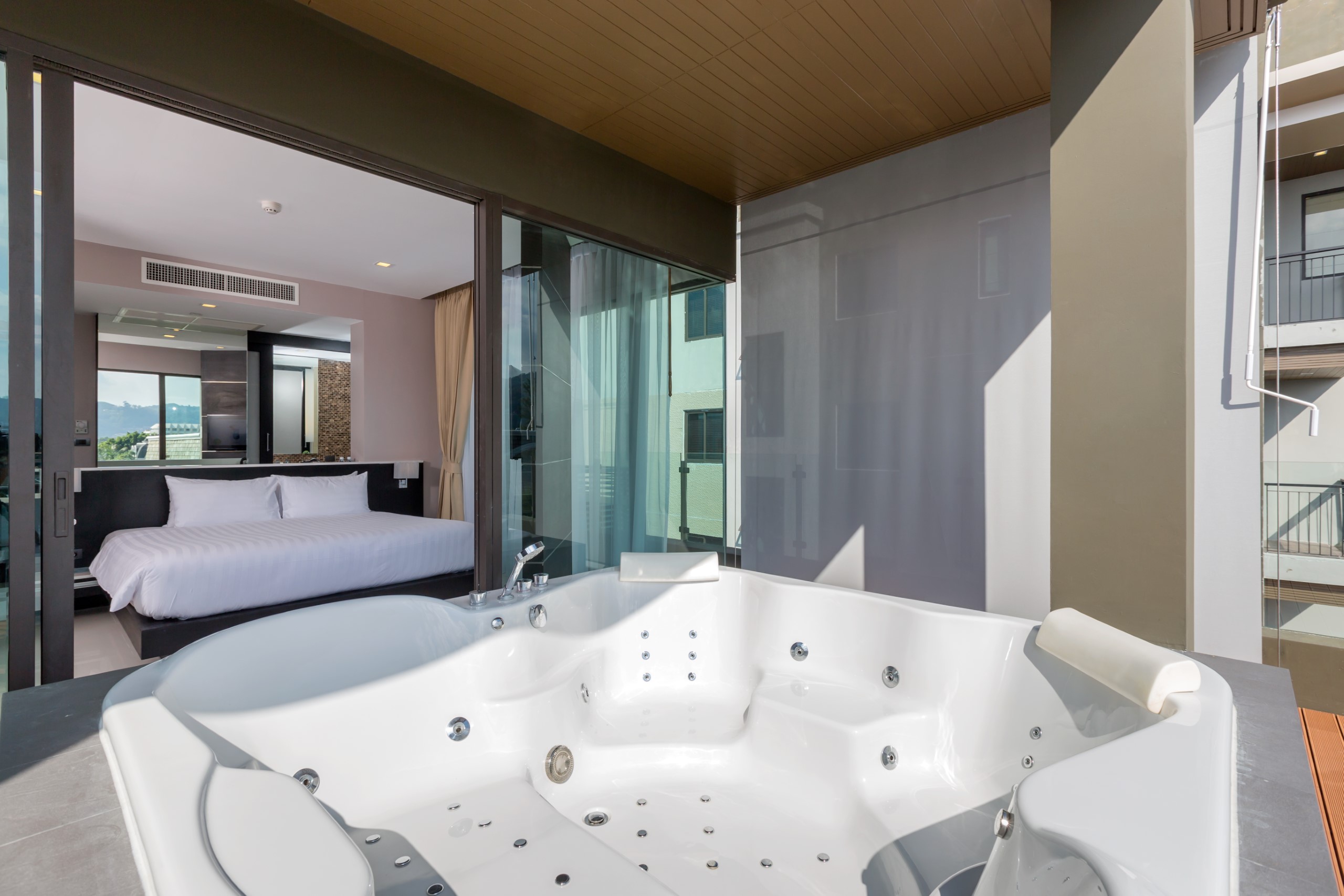 2 B/ROOM FAMILY SUITE