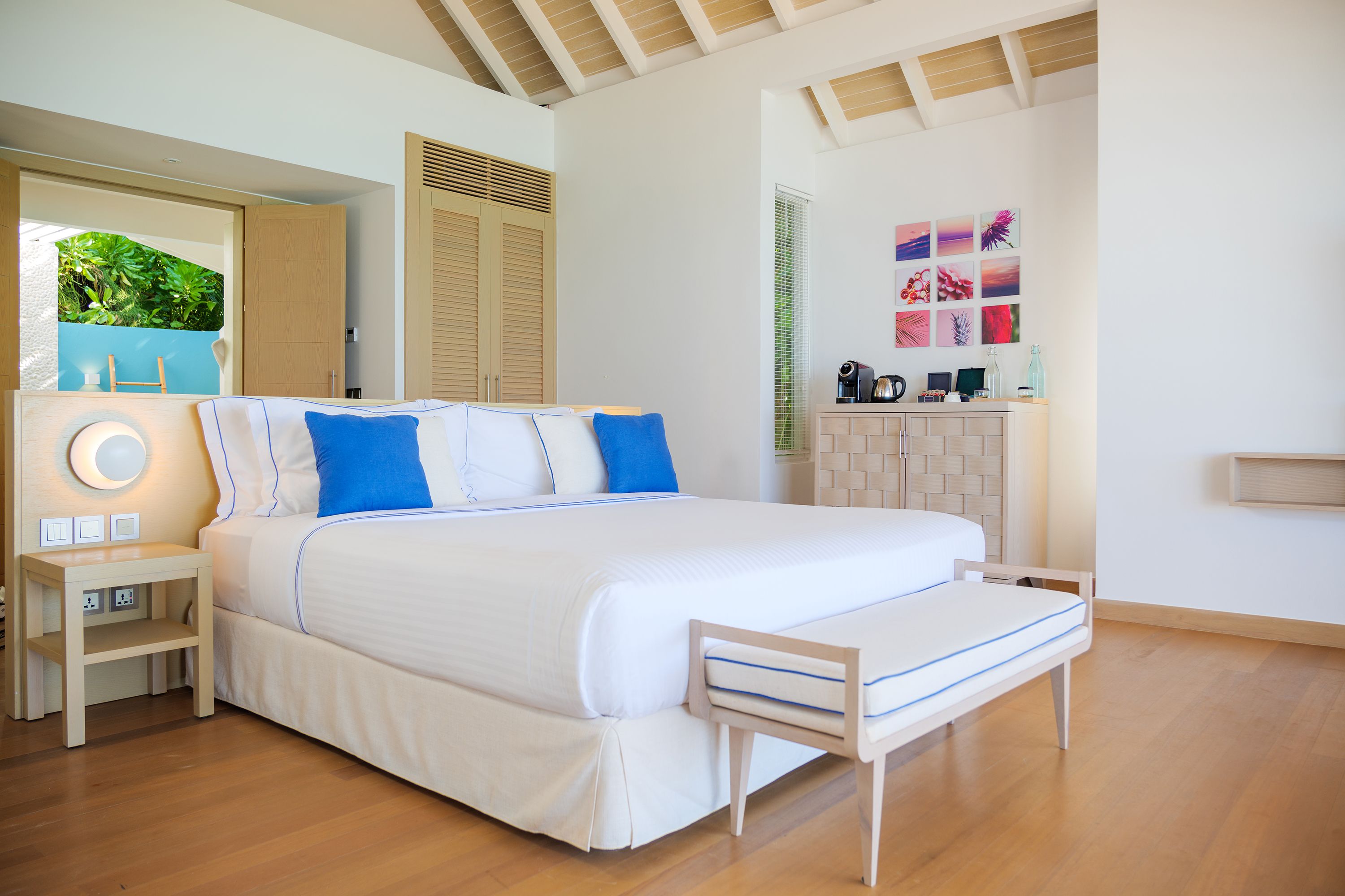 TWO-BEDROOM BEACH SUITE WITH POOL