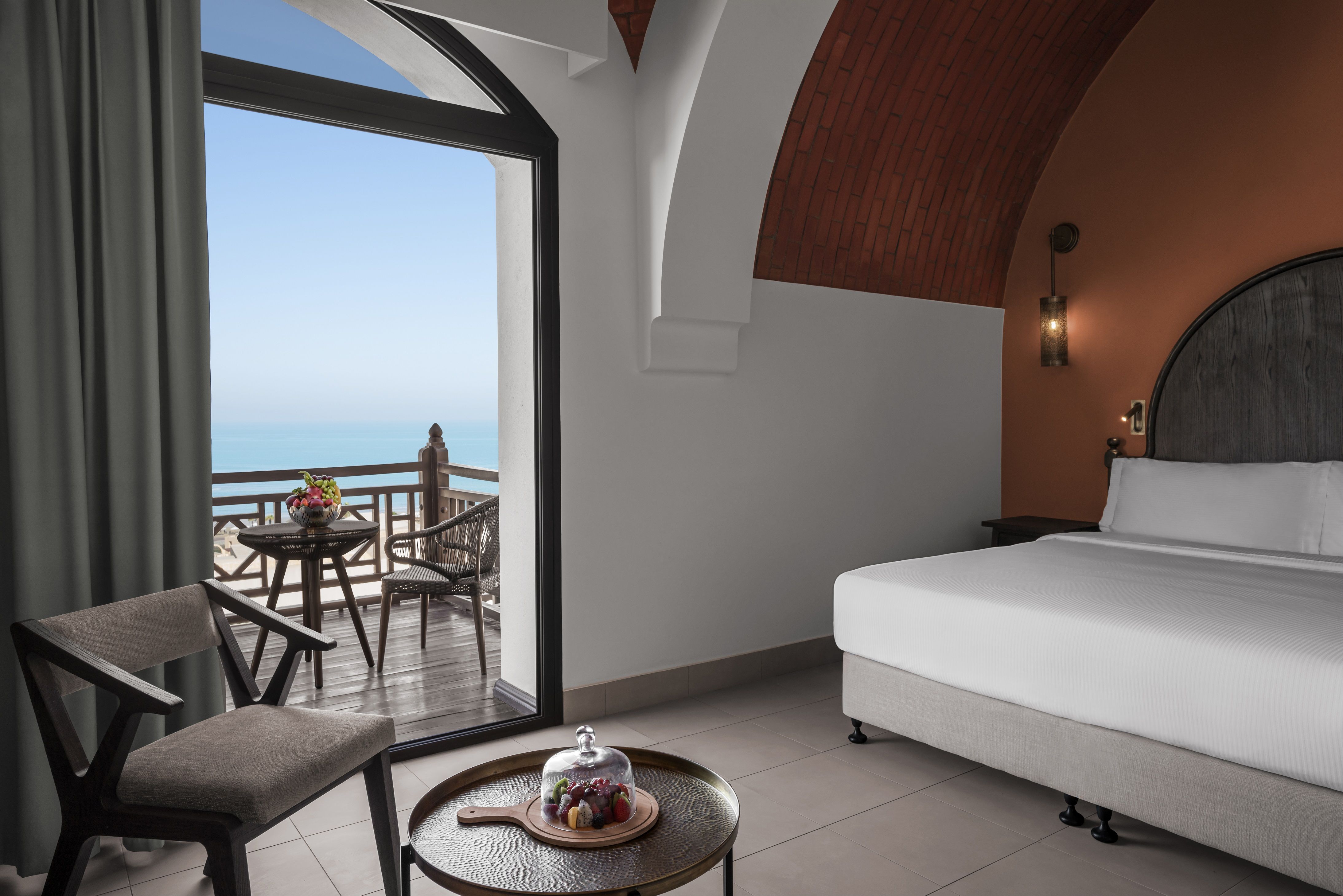 SEA VIEW ROOM KING OR TWIN 
