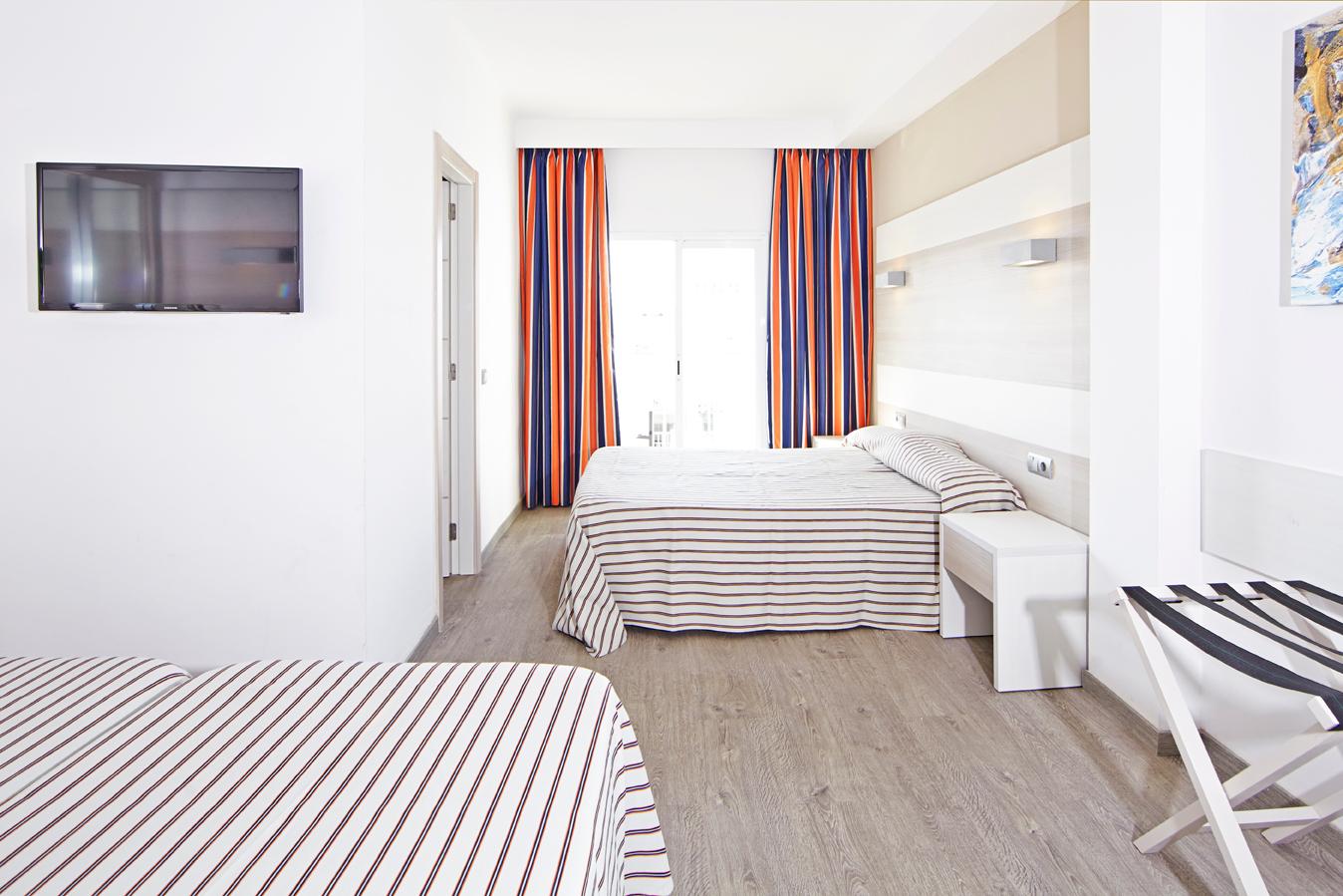 4B - QUADRUPLE ROOM