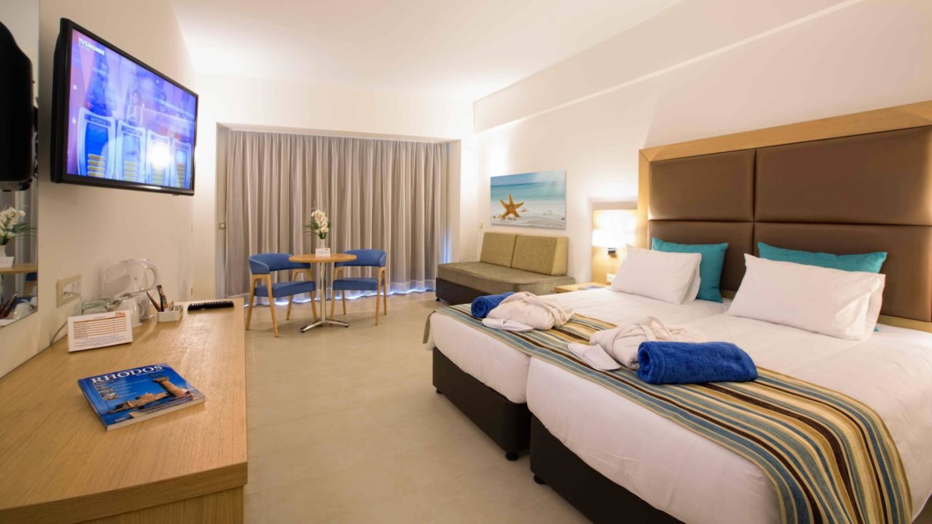 DOULBE STANDARD ROOM