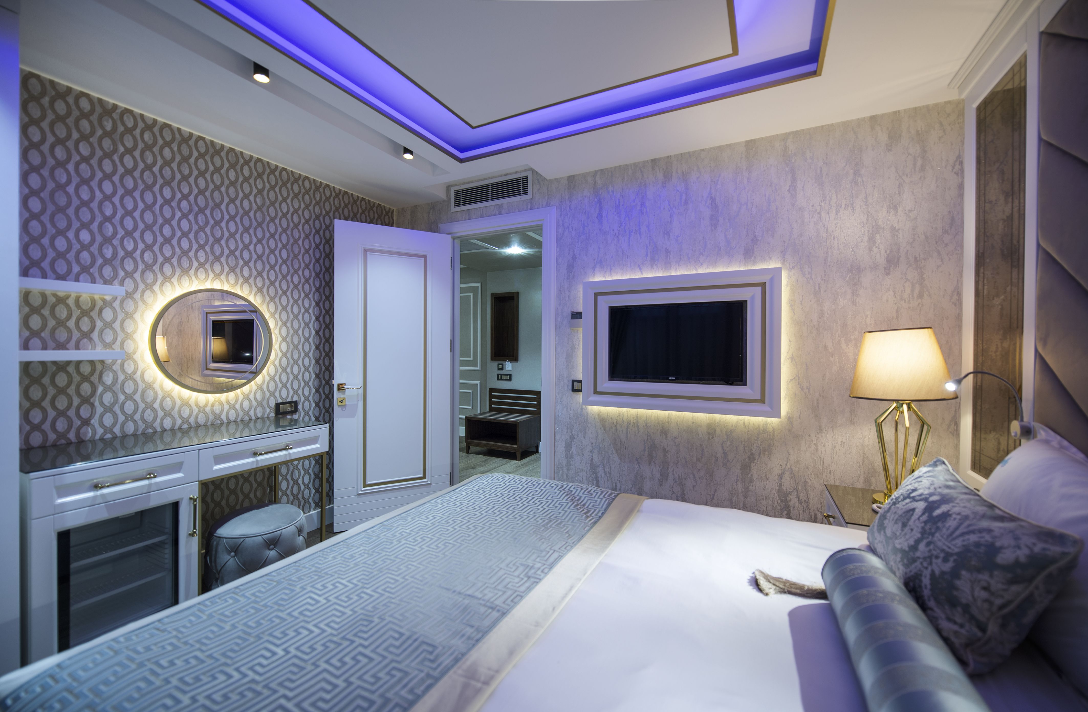 SUPERIOR SUITE 