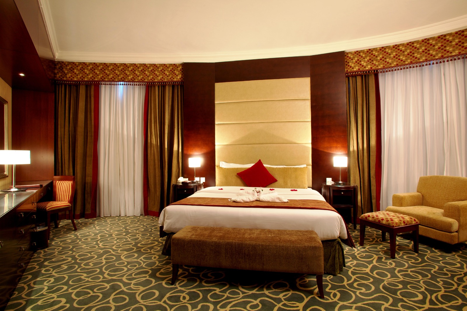 SUPERIOR ROOM
