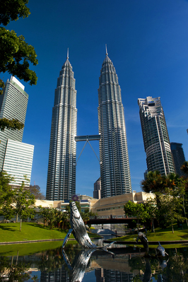 Petronas Twin Towers (by Tourism MY).jpg