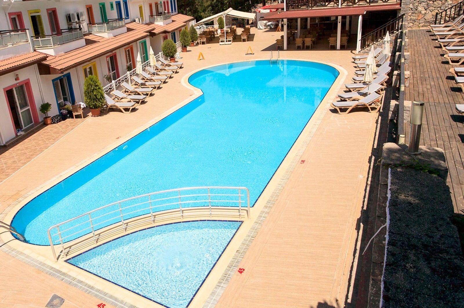 Piscina deschisă