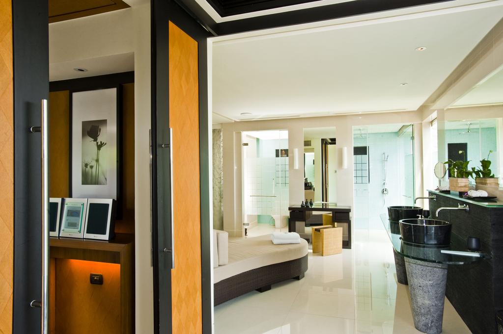 Three Bedroom Doublepool Villa