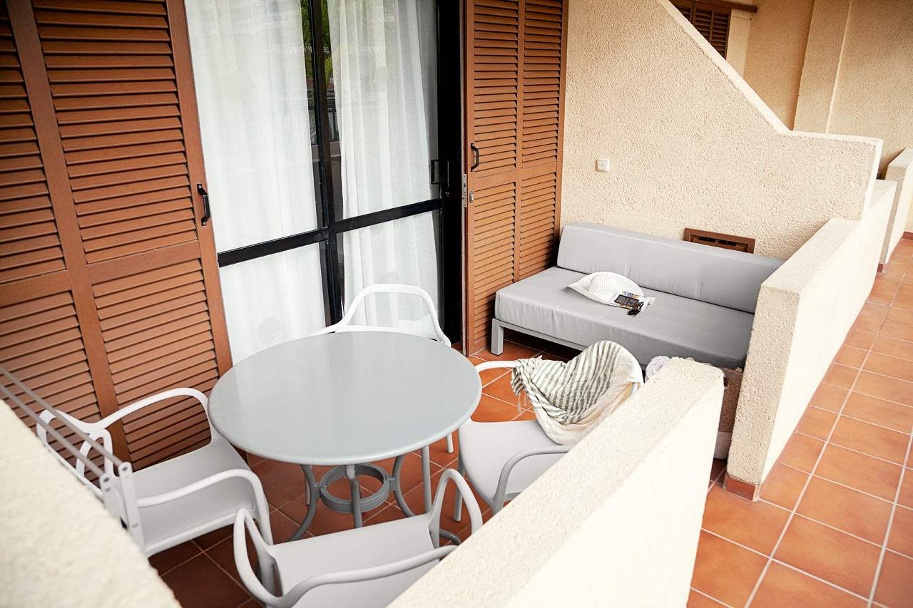2 BEDROOM SUPERIOR APARTMENT POOL VIEW BALCONY OR TERRACE