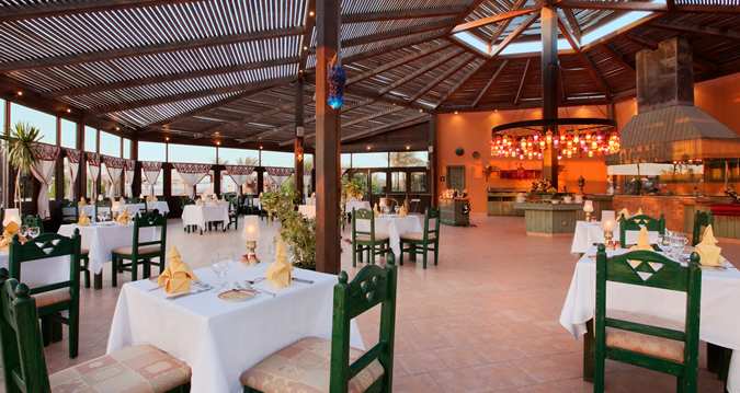 Hilton Hurghada Long Beach restaurant 2.jpg