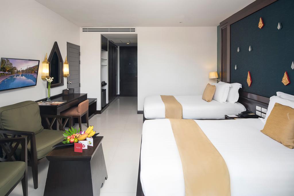 DELUXE ROOM