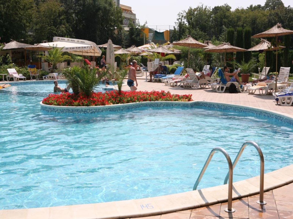 Piscina deschisă