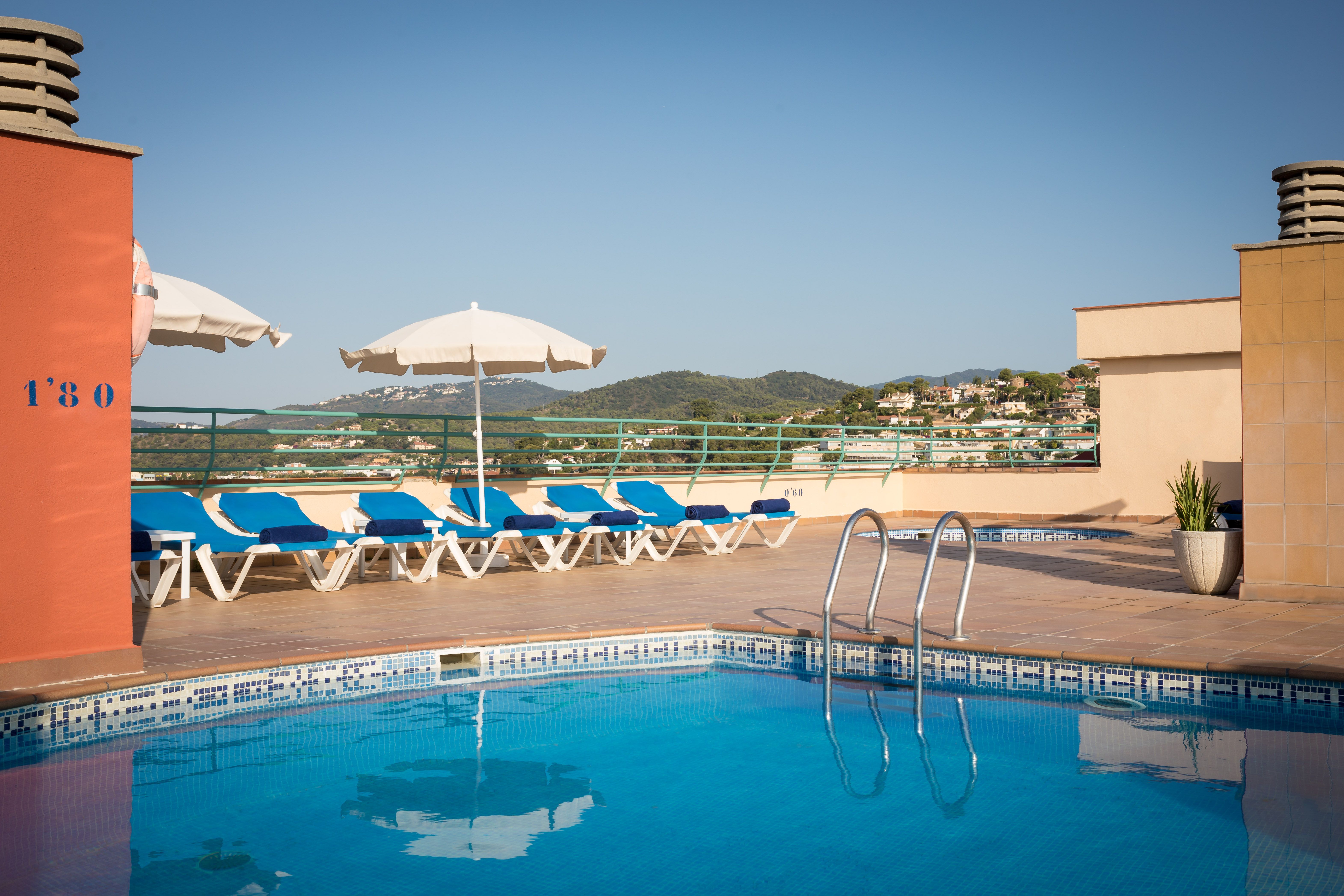 Piscina deschisă