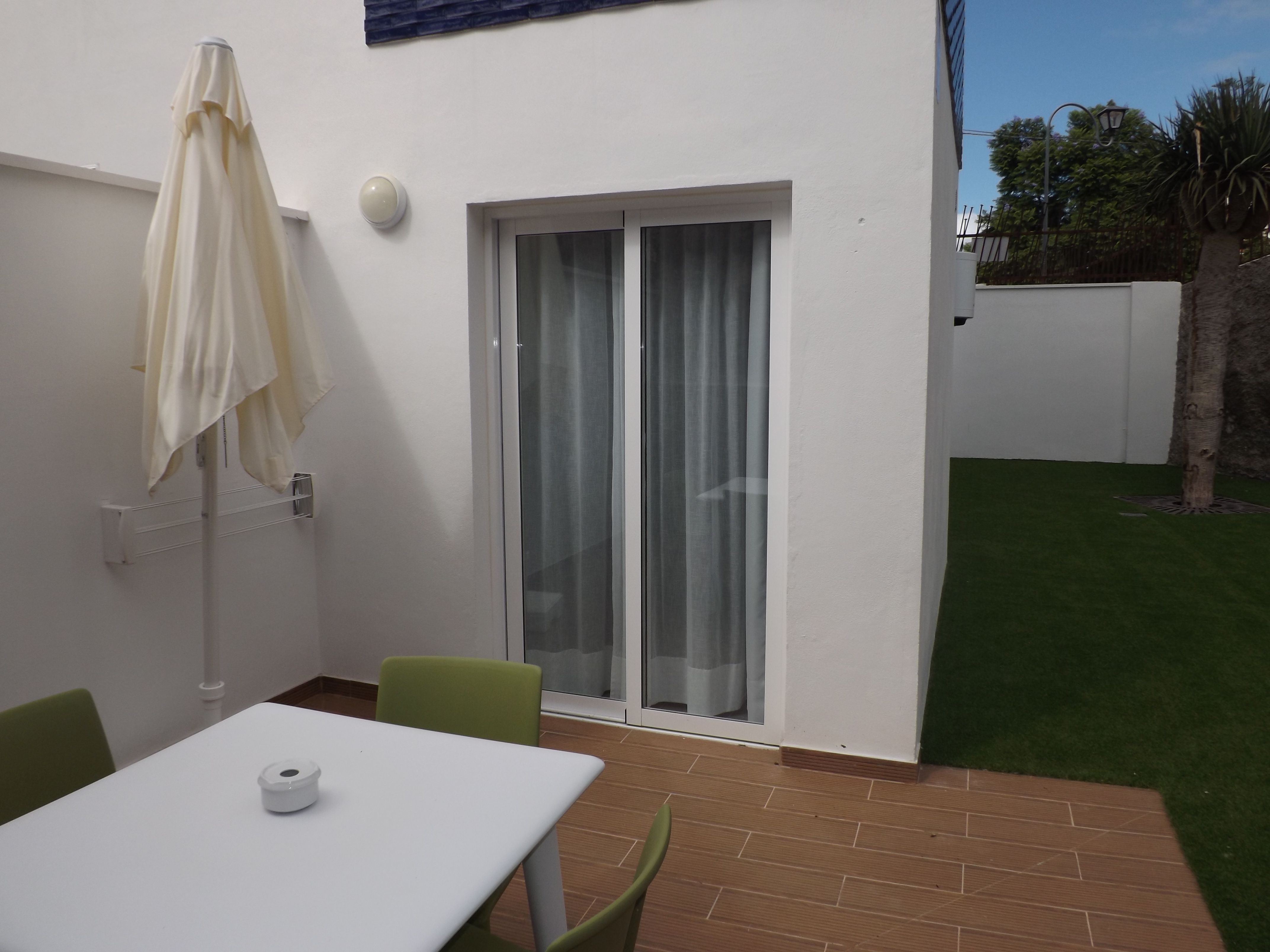 APARTMENT WITH TERRACE