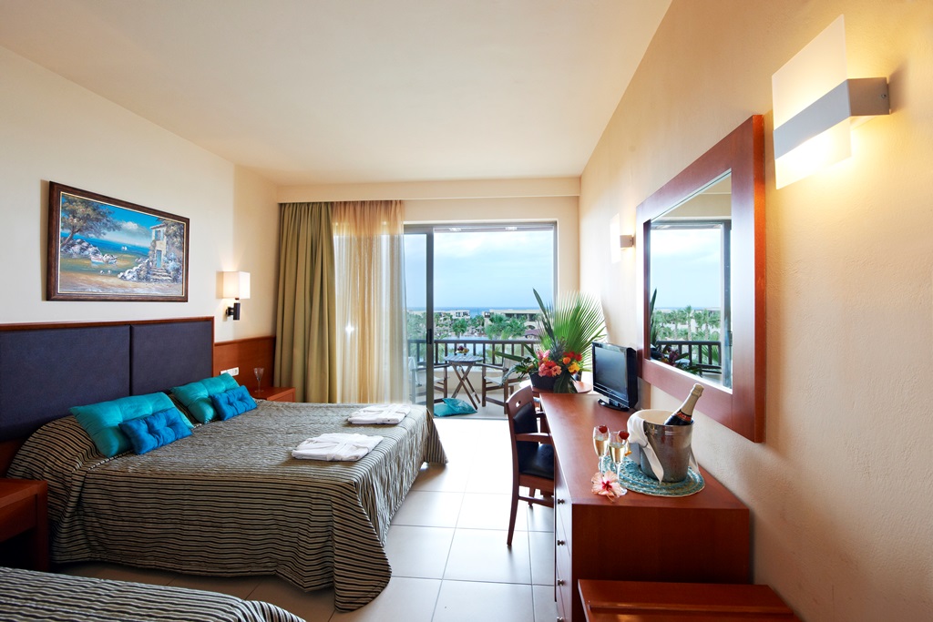 DOUBLE ROOM BALCONY OR TERRACE