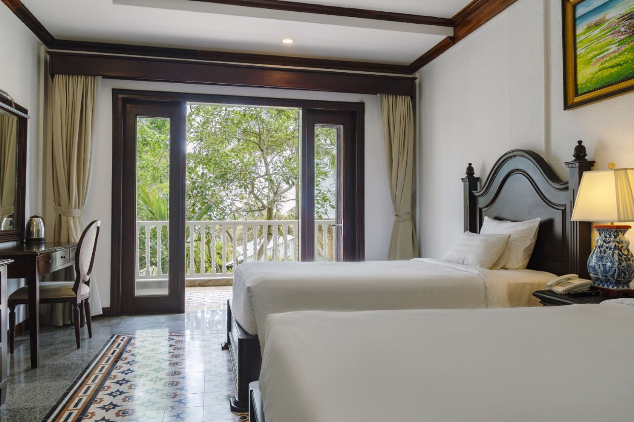 DELUXE GARDENVIEW WITH TERRACE