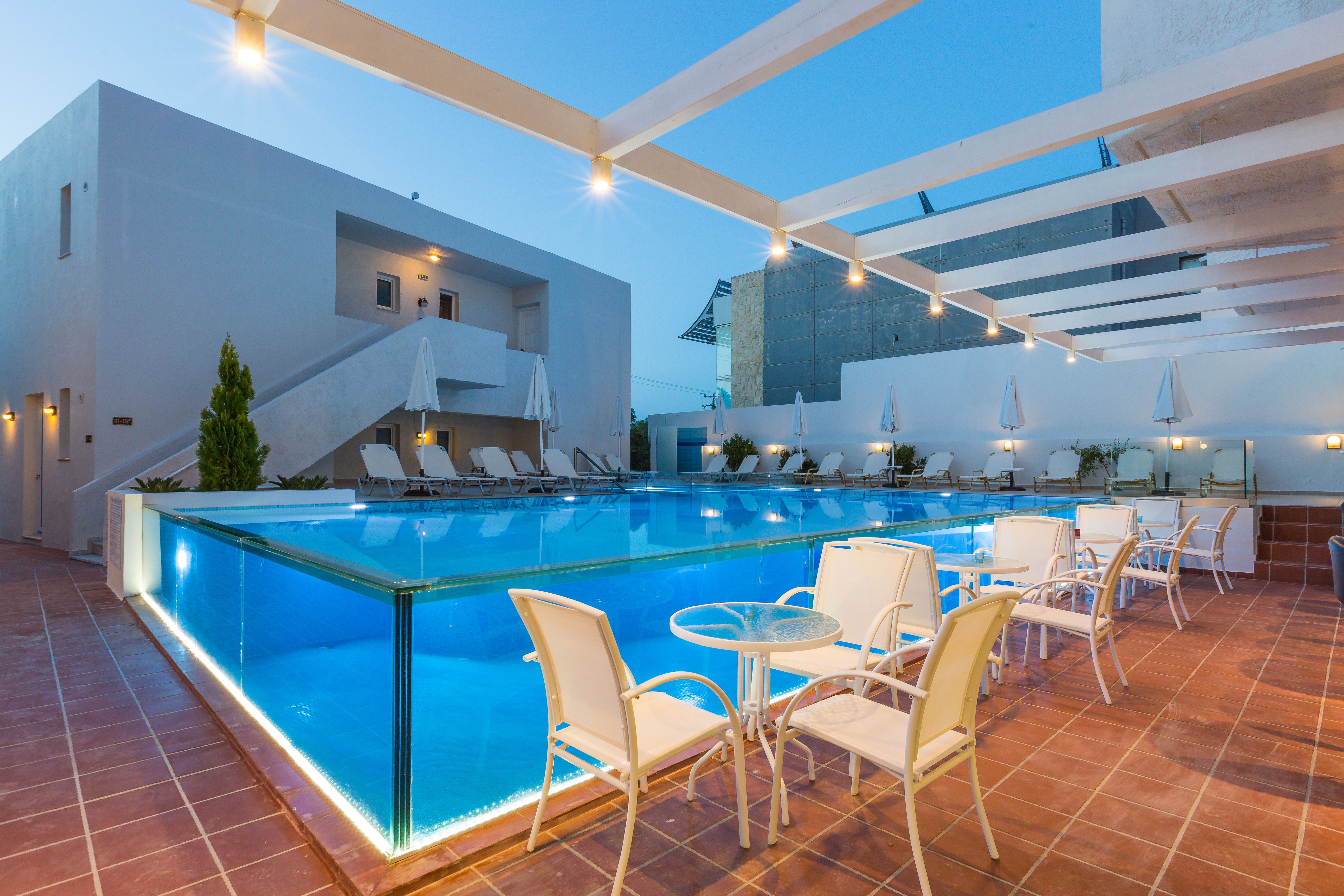 POOL BAR