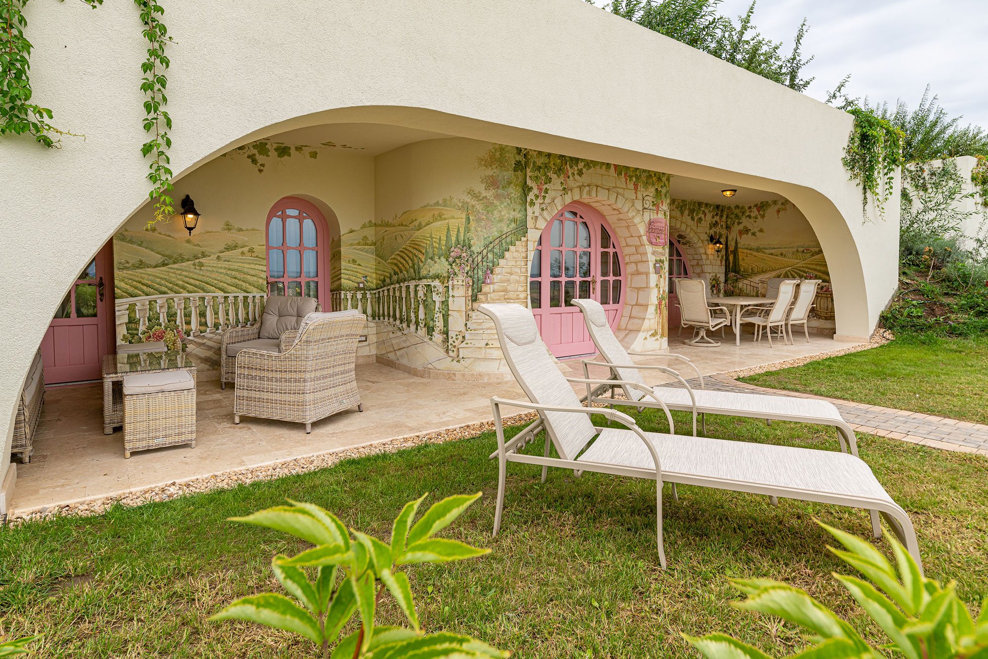 BUNGALOW APARTMENT