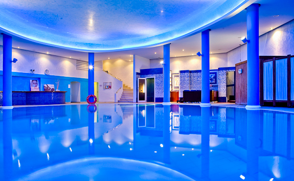 Corfu, Hotel Corfu Palace, piscina interioara.jpg