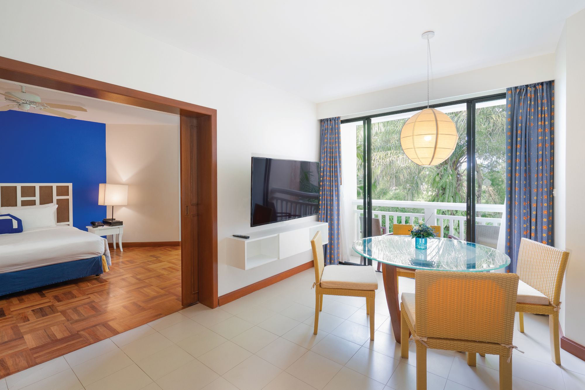 Premier Junior Golf View Suite