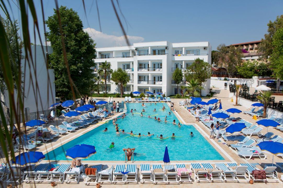 LARISSA BEACH CLUB SIDE 1.JPG