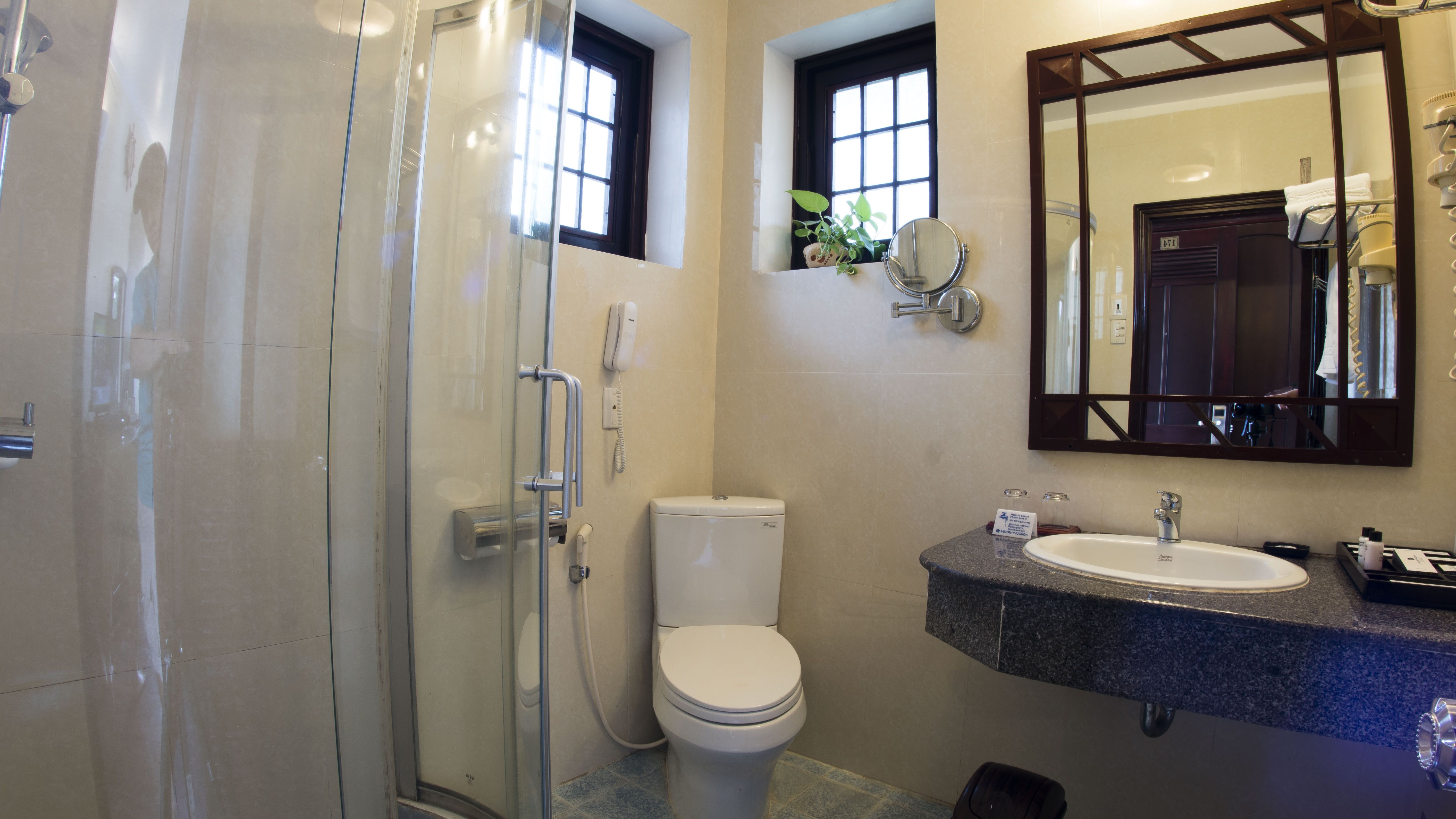 PANORAMA ROOM