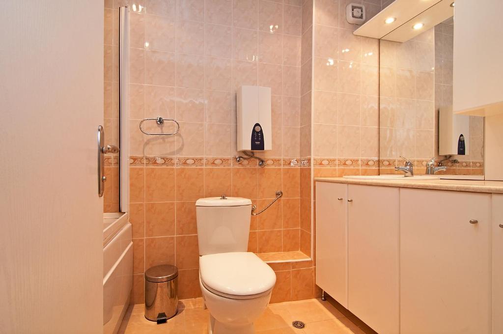 2 Bedroom Standard Apartment (Balcony)
