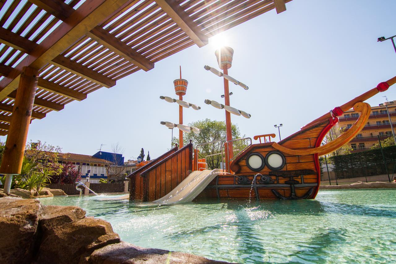 Piscina deschisă