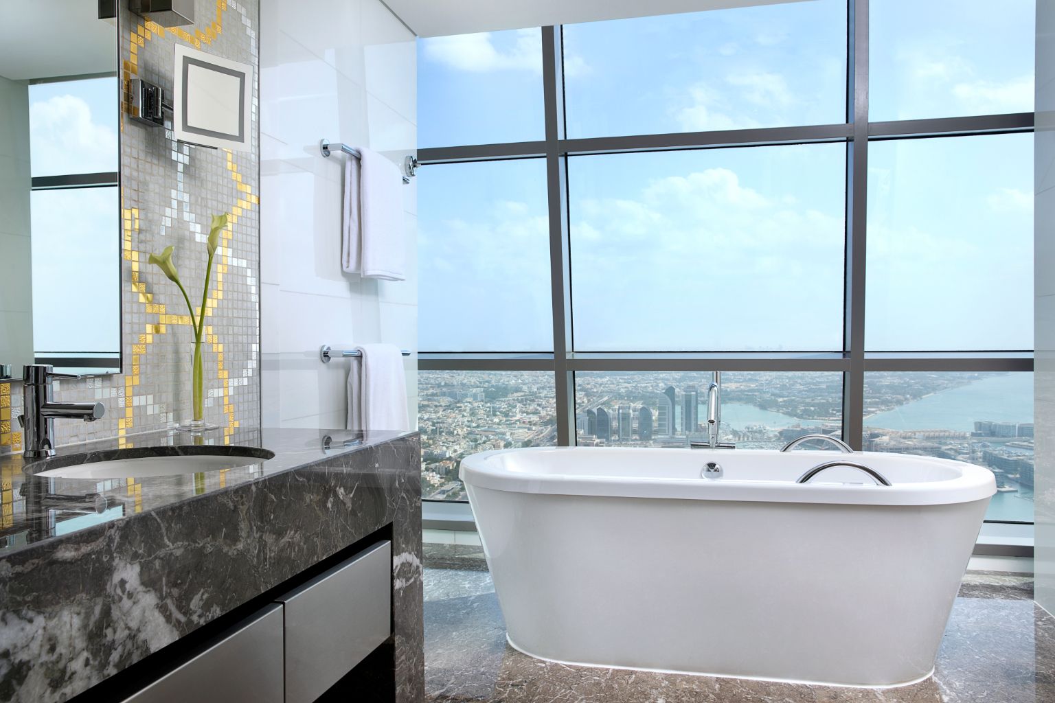 PREMIER FAMILY ROOM  WITH SEA VIEW
