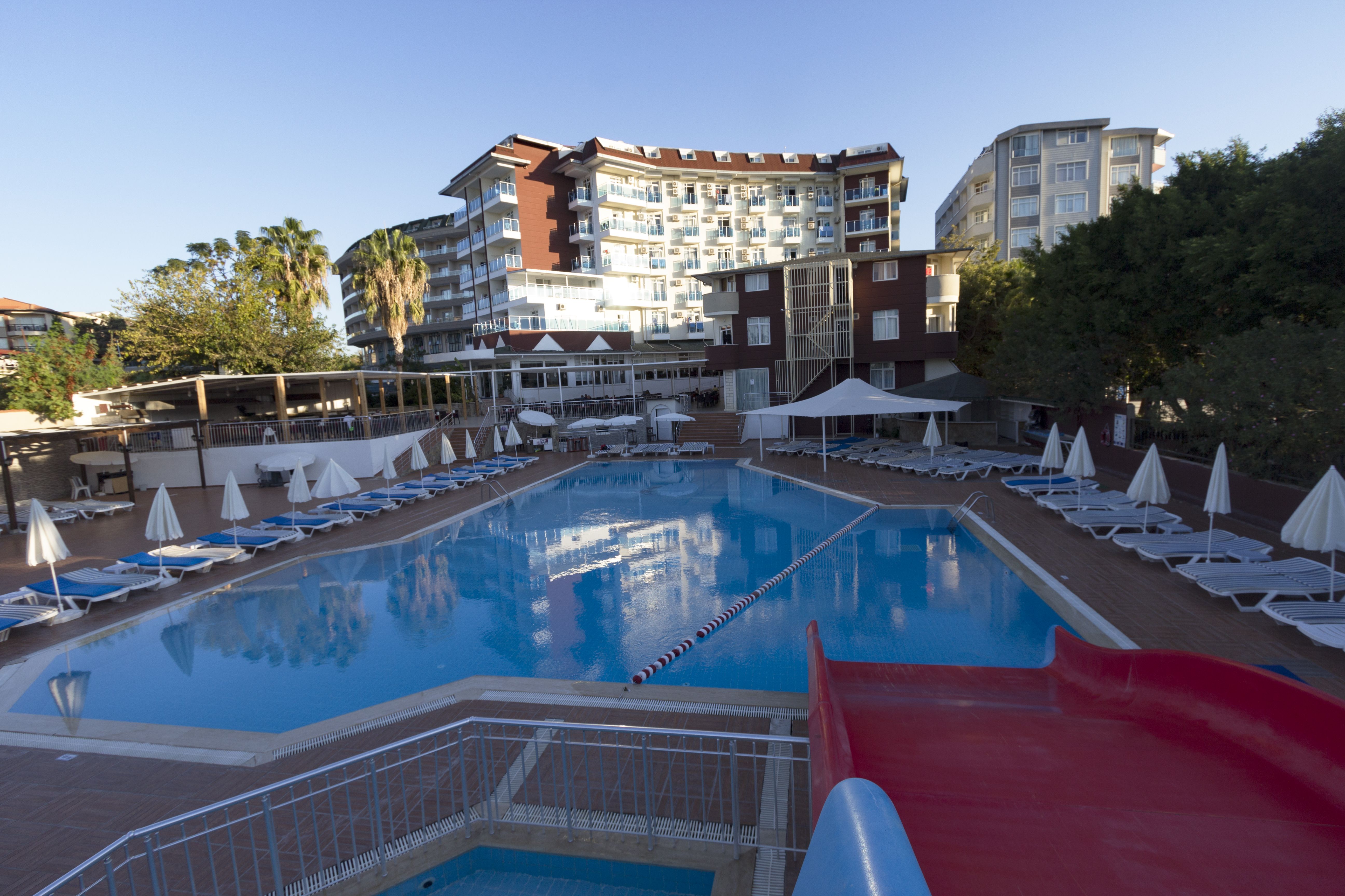 Piscina deschisă