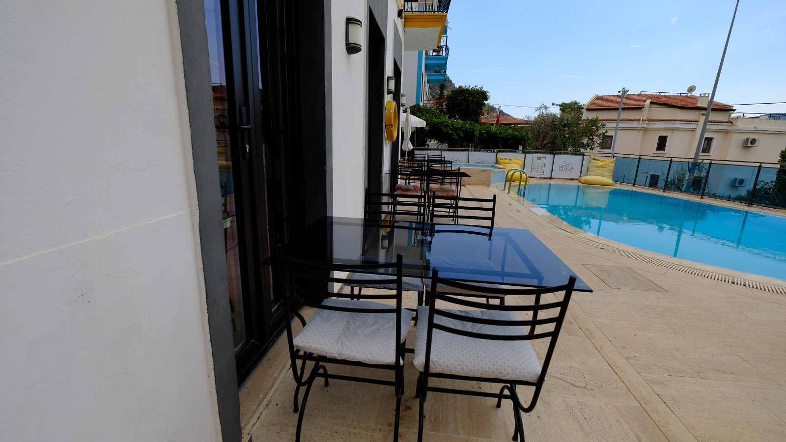 Piscina exterioara/interioara