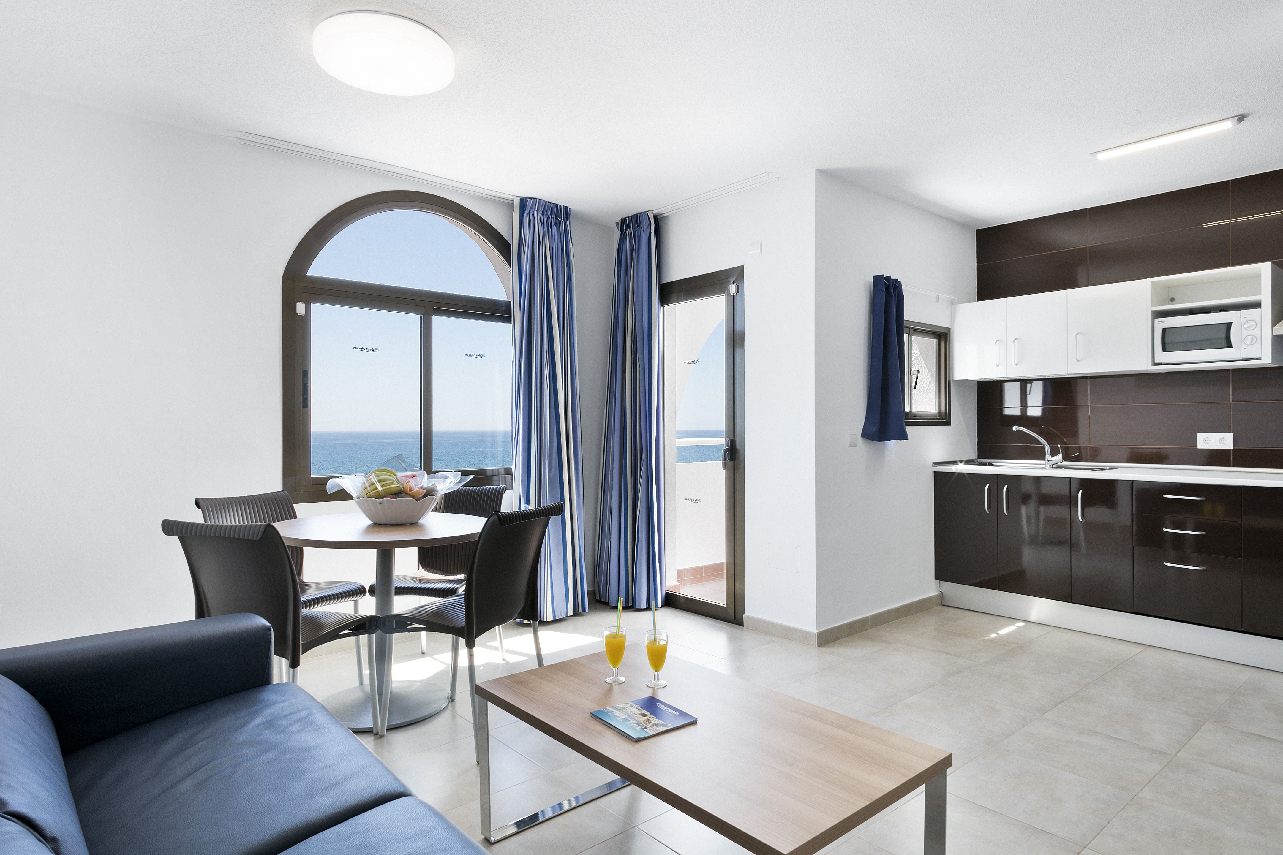 Apartment 2/4