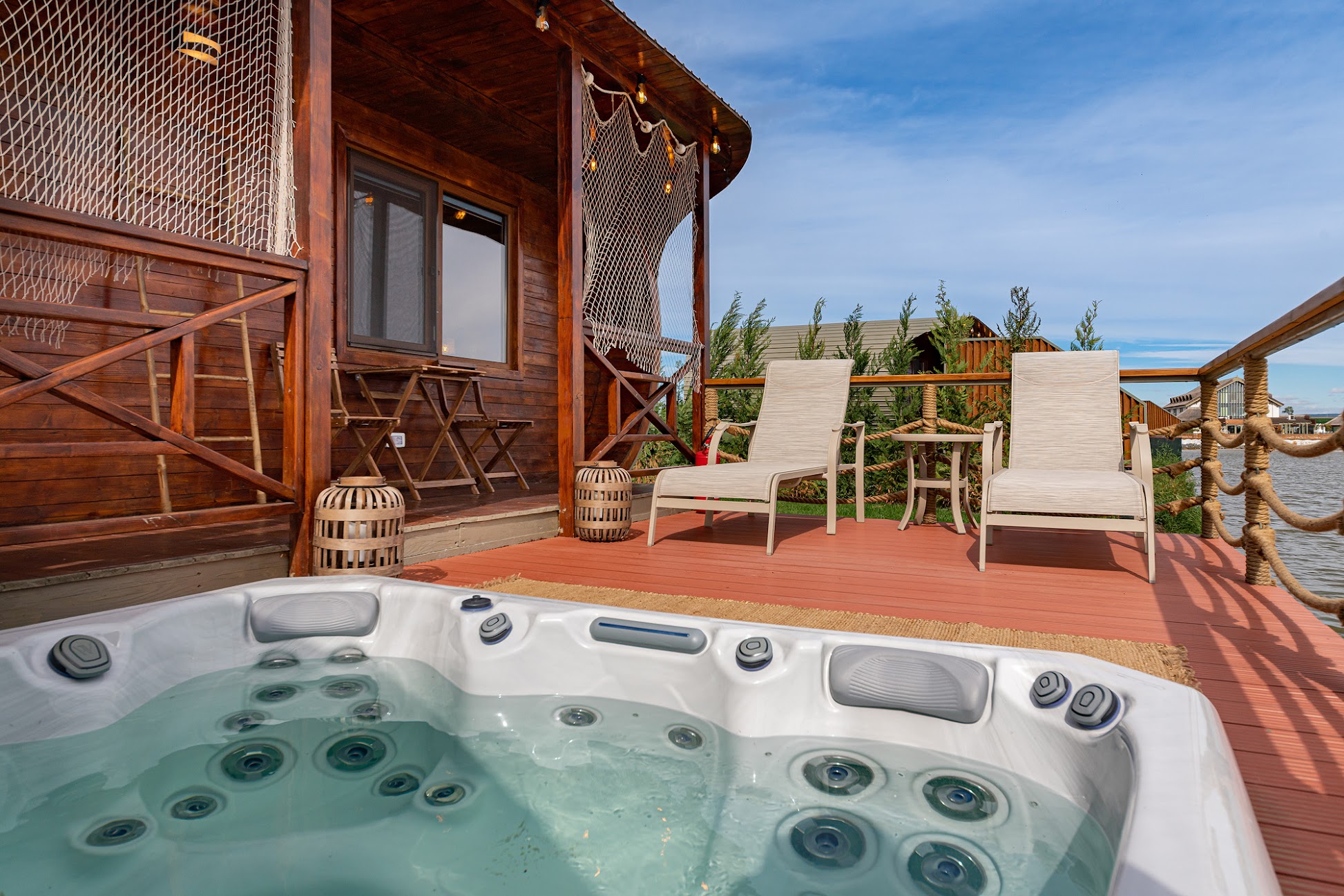 Argos Bungalow cu jacuzzi