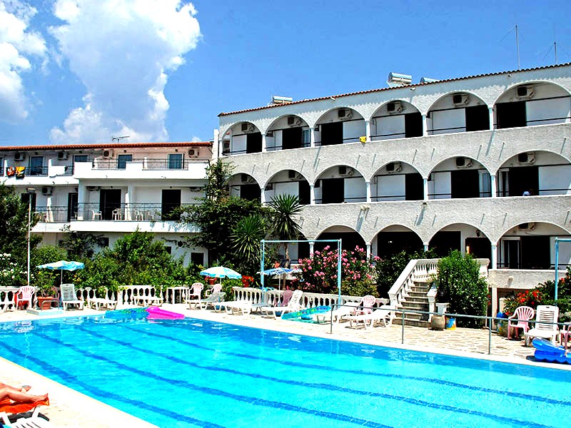 Corfu, Hotel Gouvia, exterior, piscina.jpg