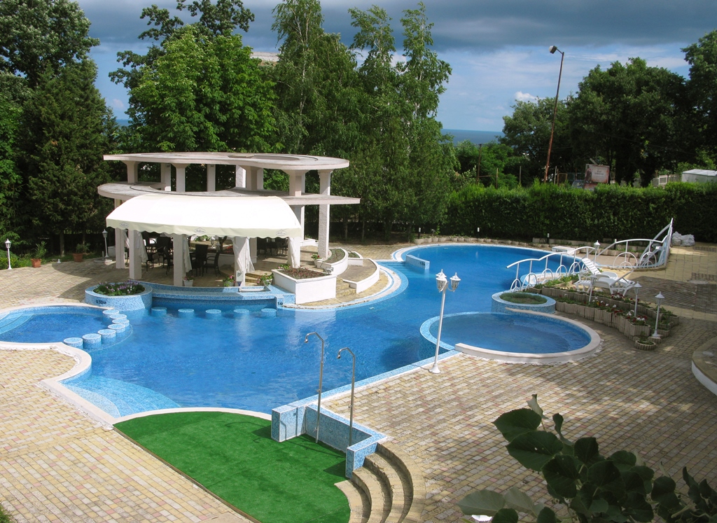 Piscina deschisă