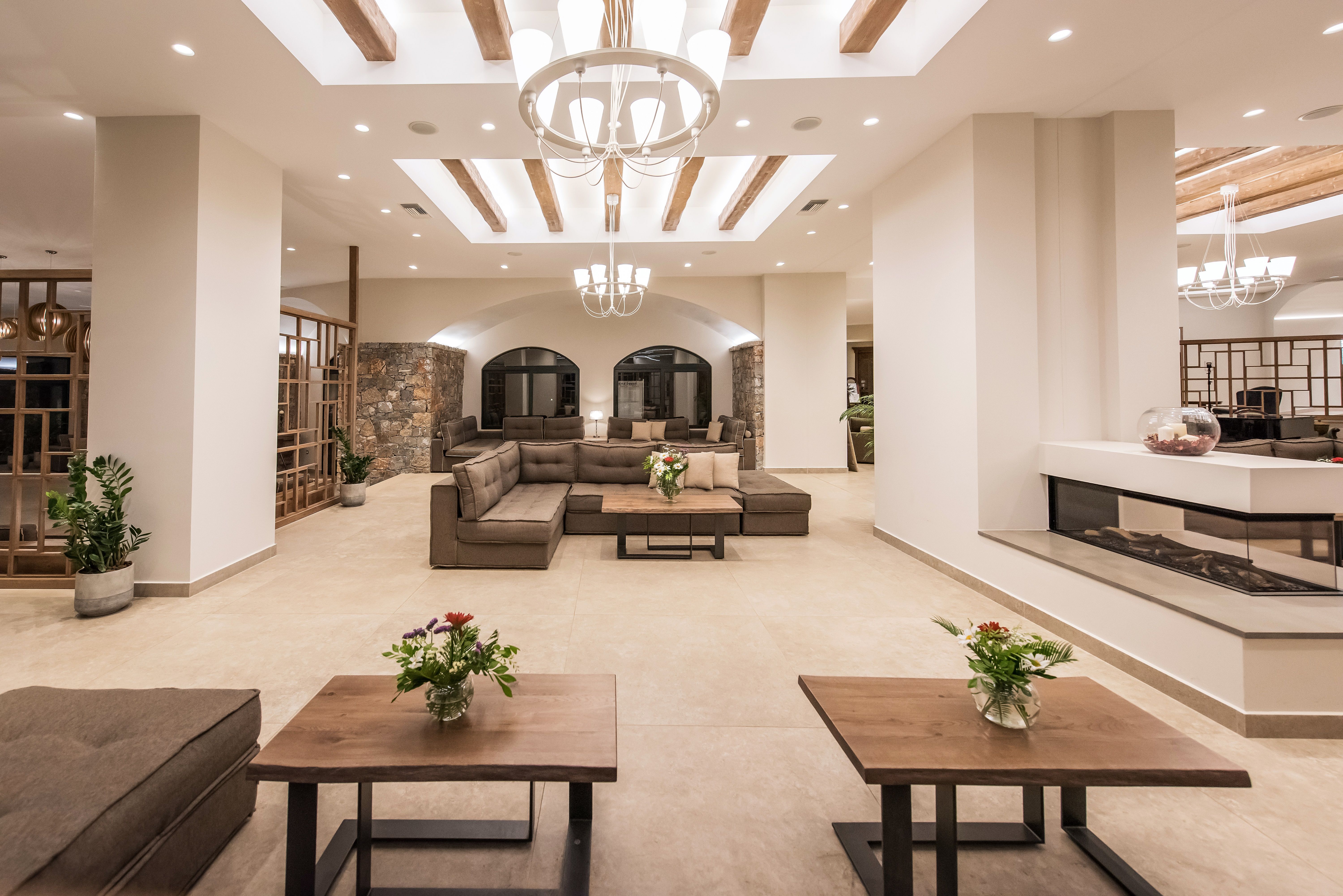 PANORAMA Main Lobby Bar
