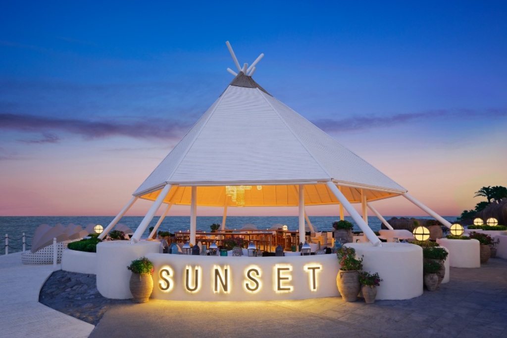 SUNSET RESTAURANT 