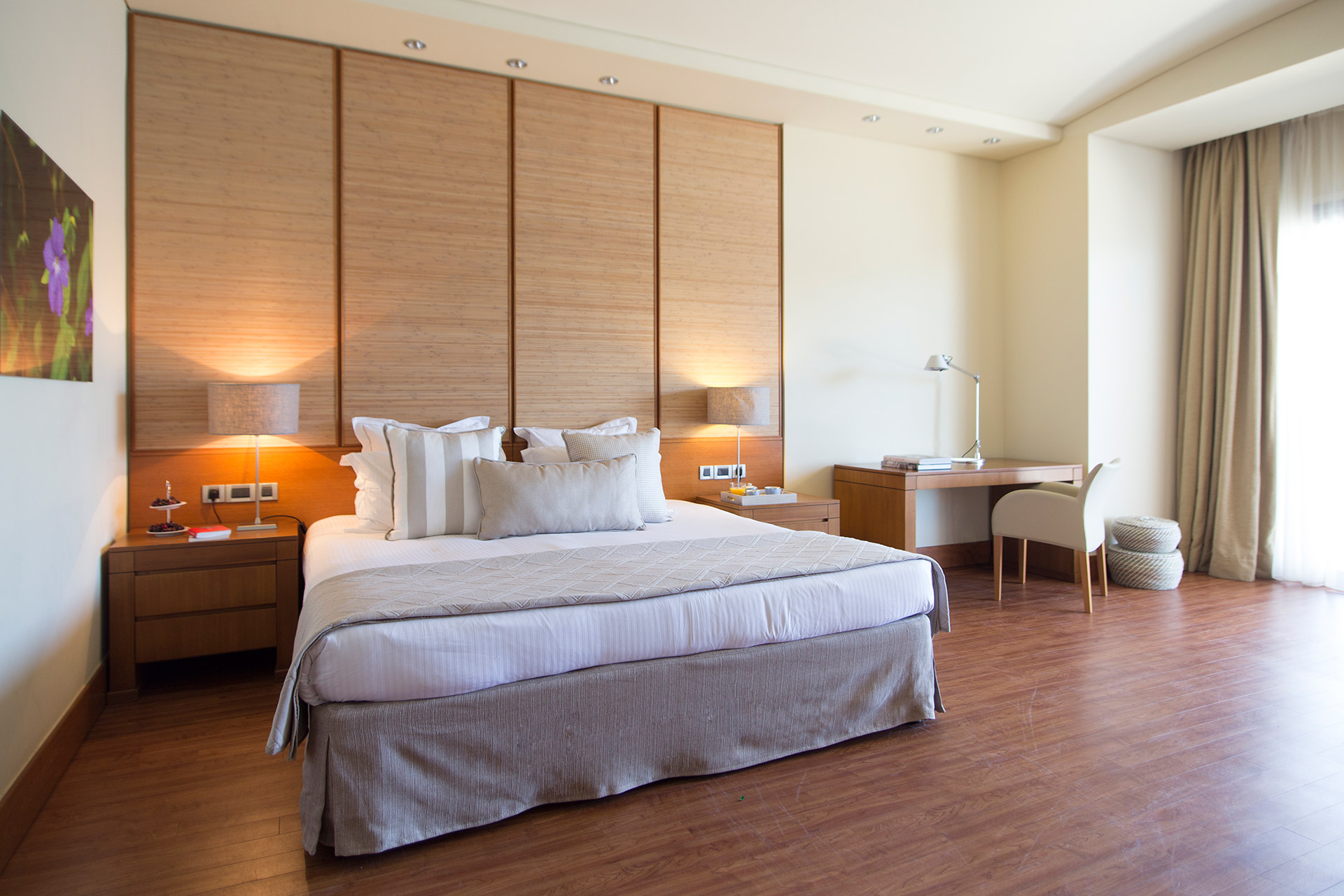 Captain's Suite Marina Front