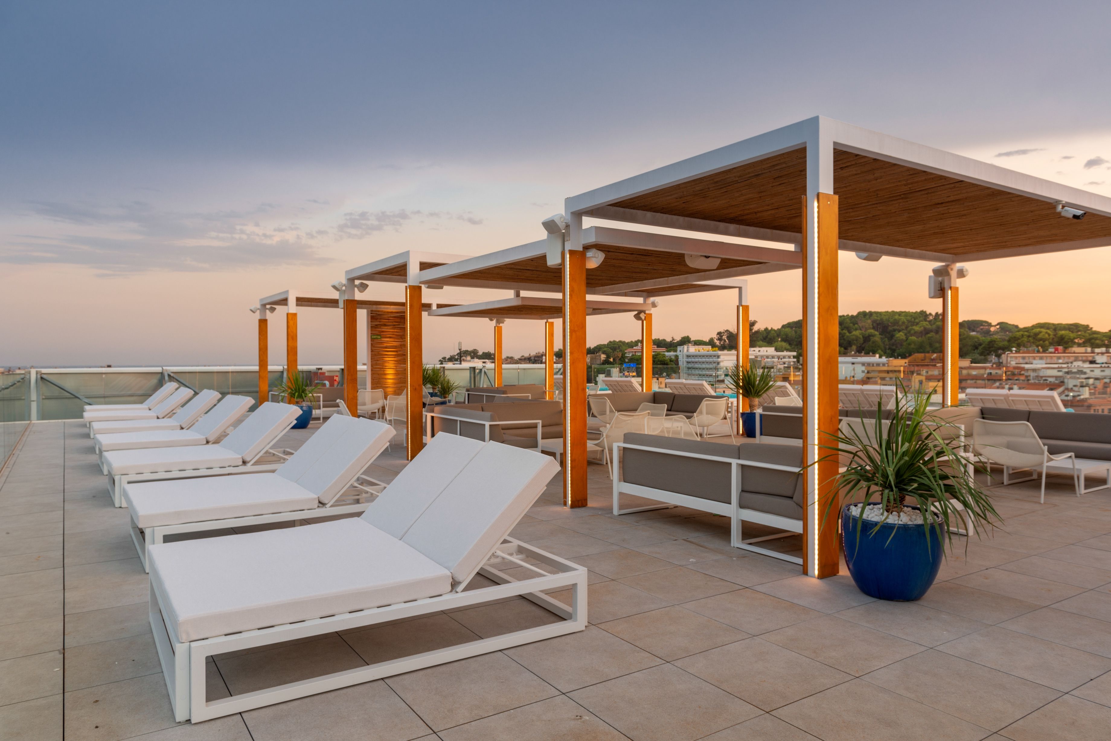 SKYBAR CHILLOUT