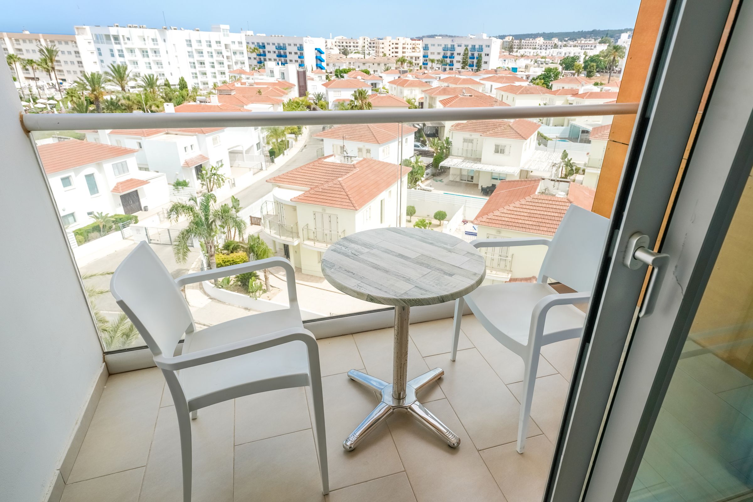 Standard Room (laterial sea view or pool view )