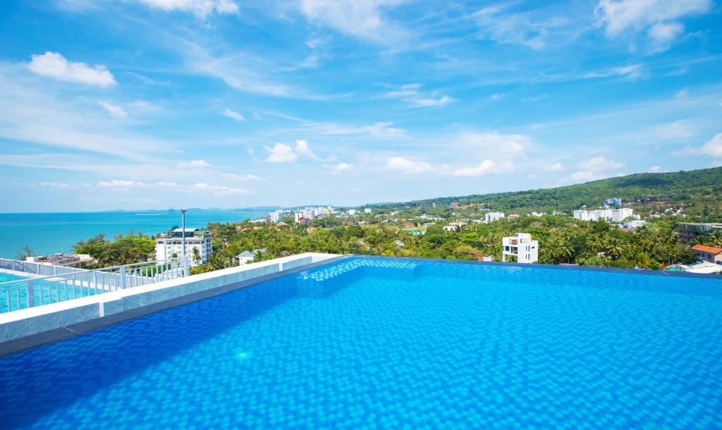 Piscina deschisă