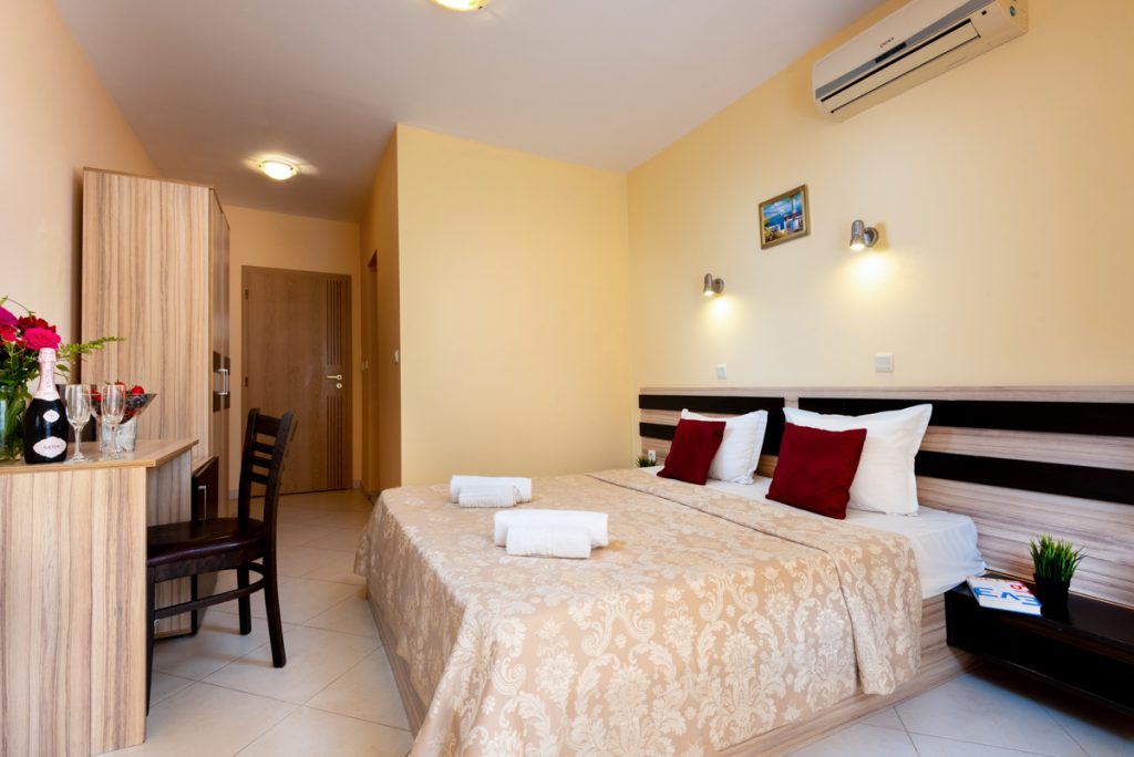 DOUBLE STANDARD ROOM (BALCONY ECONOMY)