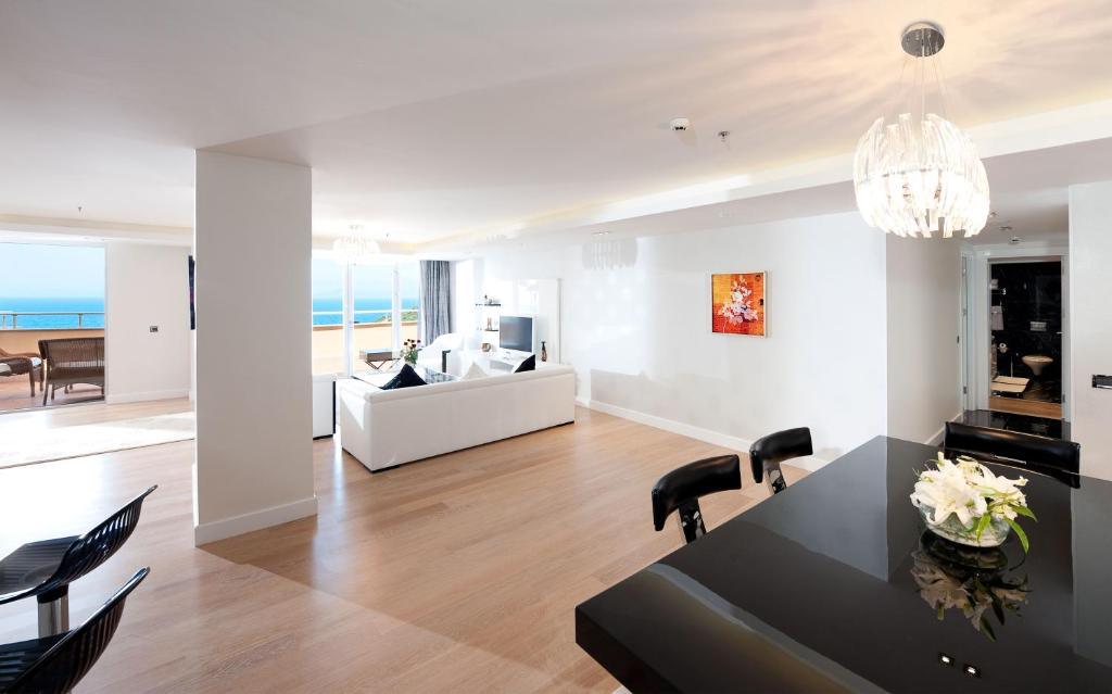 Presidential Suite