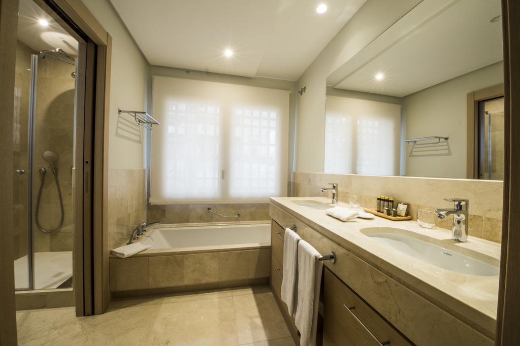 2 BEDROOMS SUITE PARTIAL SEA VIEW JACUZZI