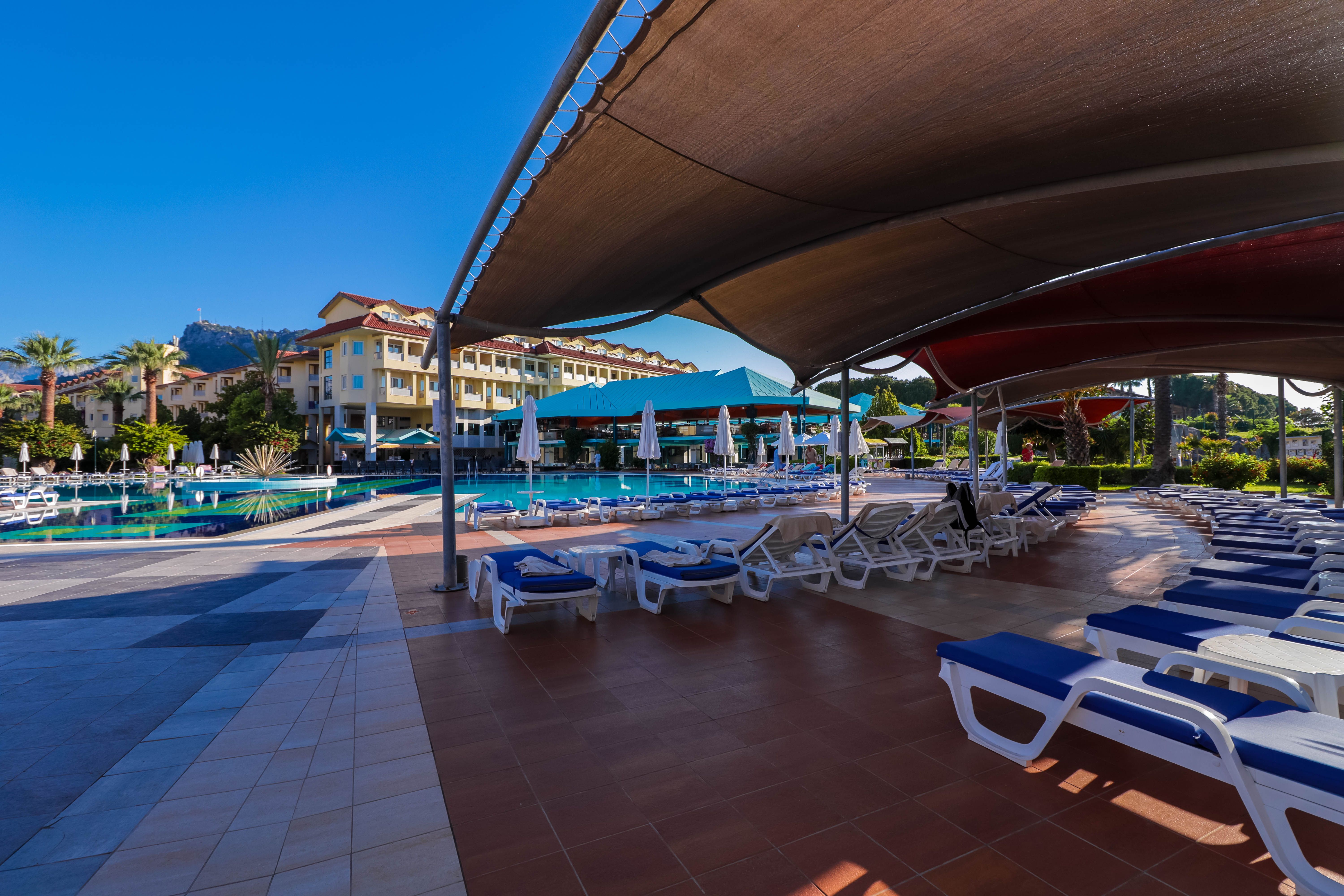 Piscina deschisă