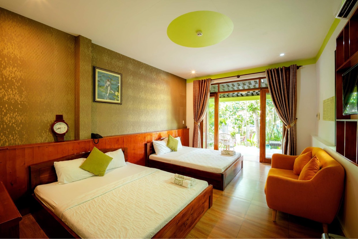 BUNGALOW TRIPLE DELUXE WITH TERRACE