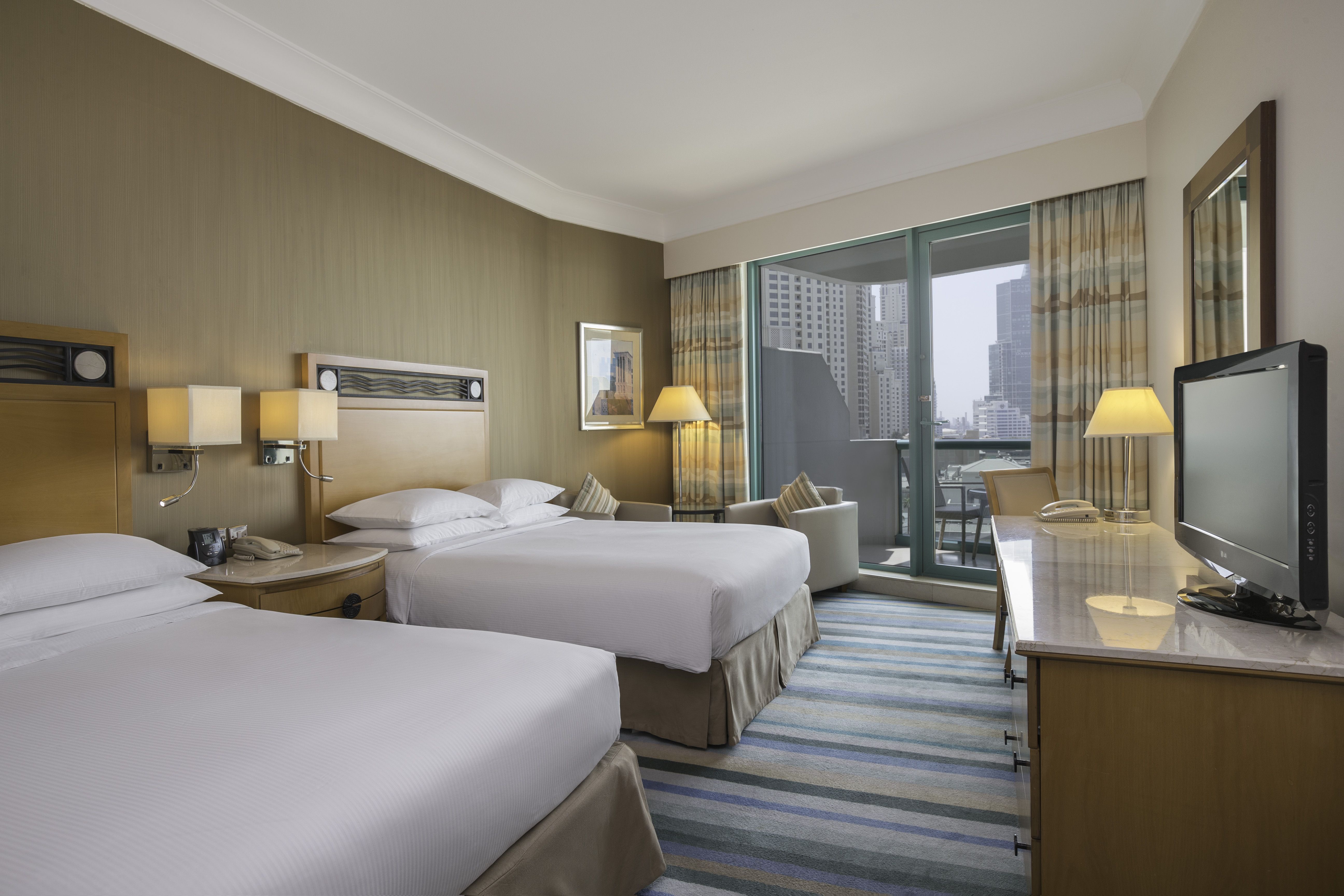 DELUXE PARTIAL SEA VIEW ROOM