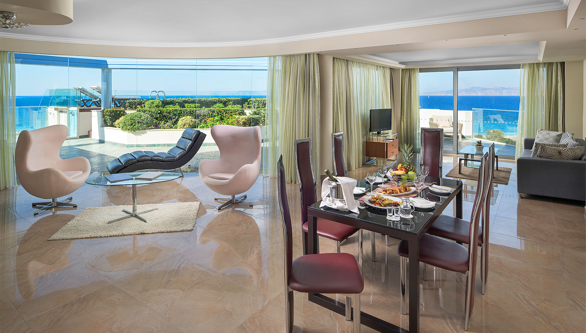 AMBASSADOR SUITE SEA VIEW WITH PERSONAL POOL- Signature Collection