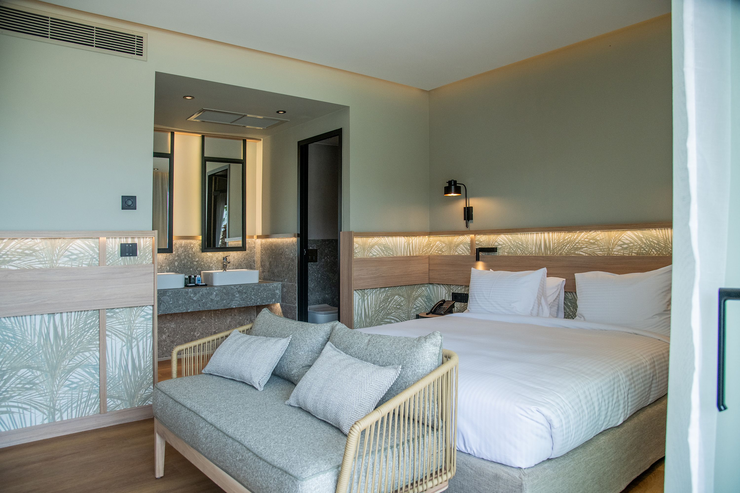 Classic Double Room Garden View with Pool Access