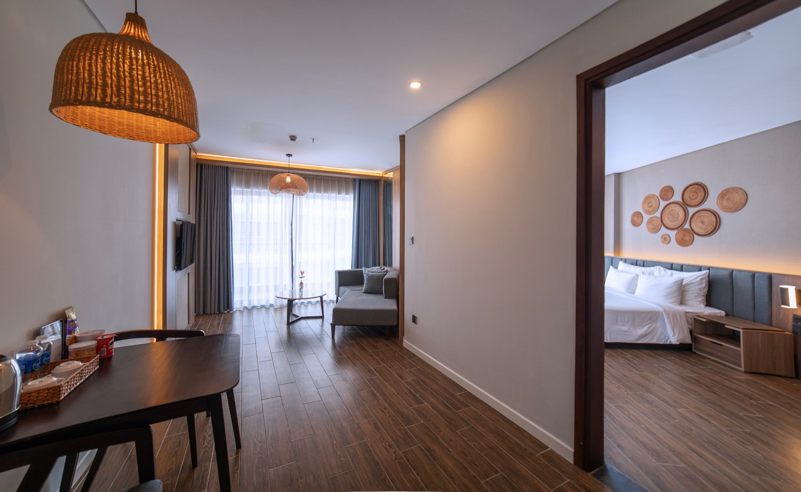PREMIER SUIT CITY VIEW