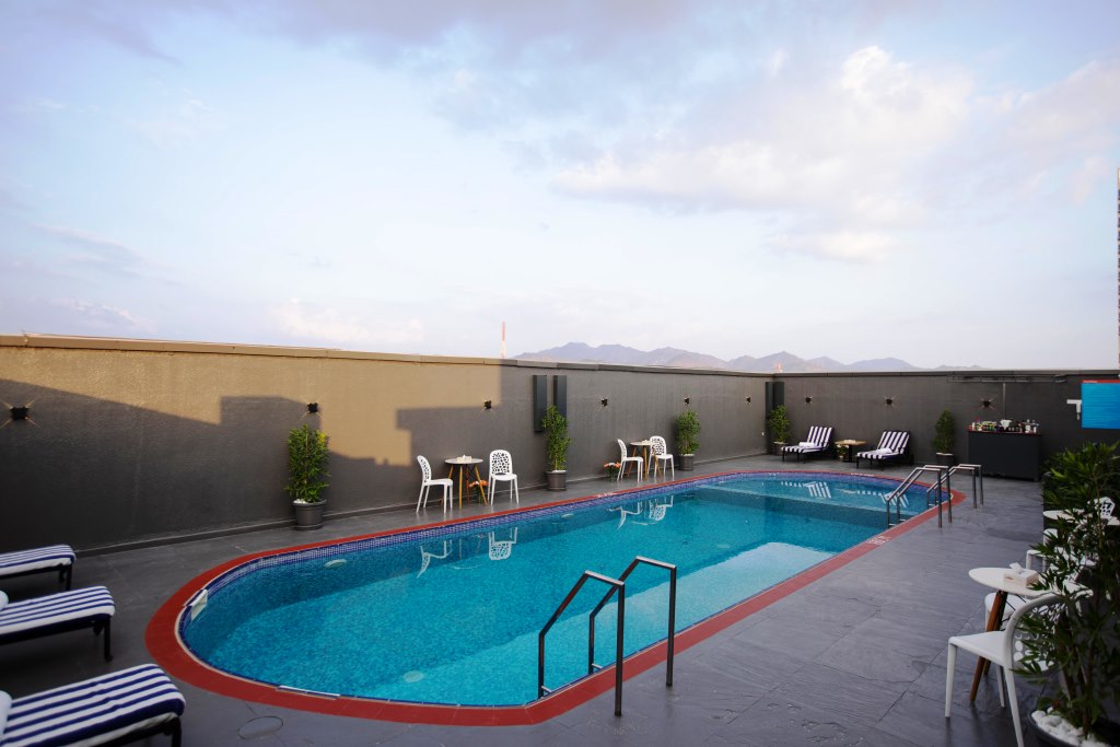 Piscina deschisă