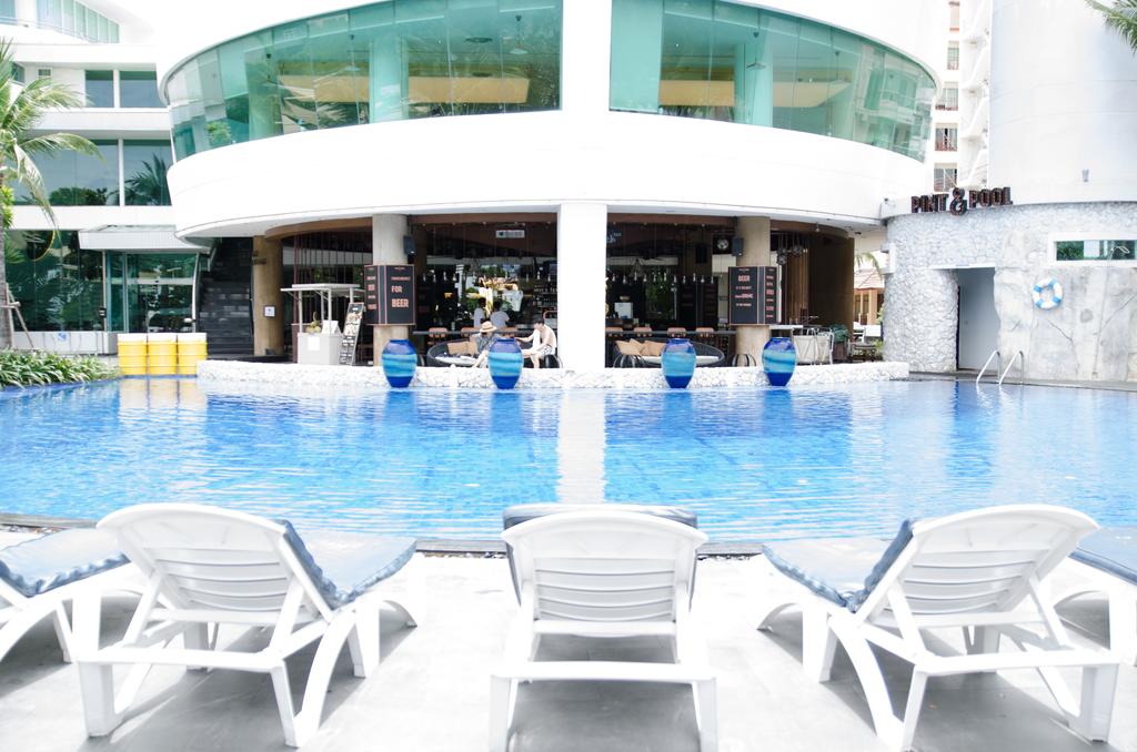 Piscina deschisă